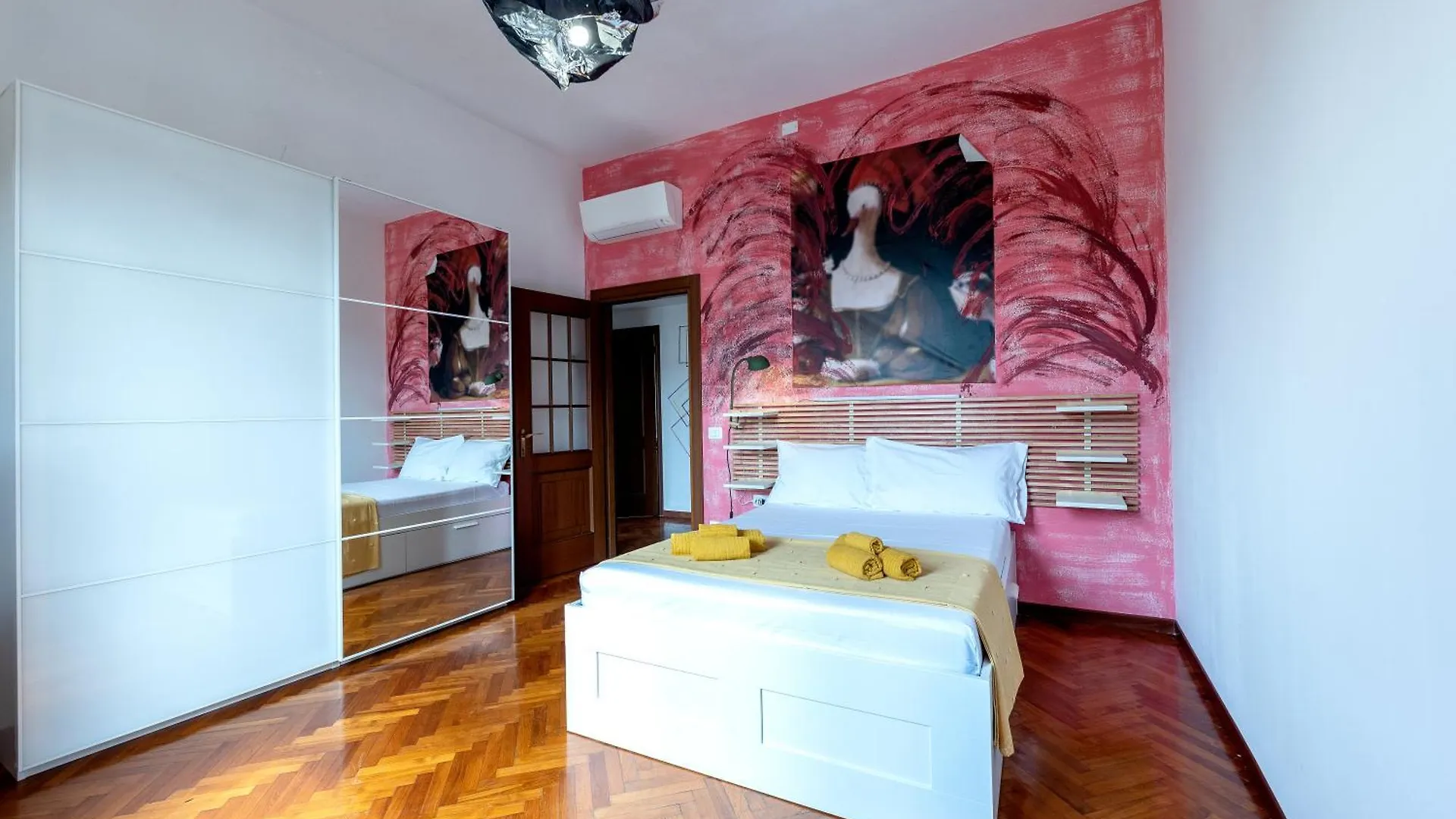 Apartment Appartamento D'Artiste Parma Italy