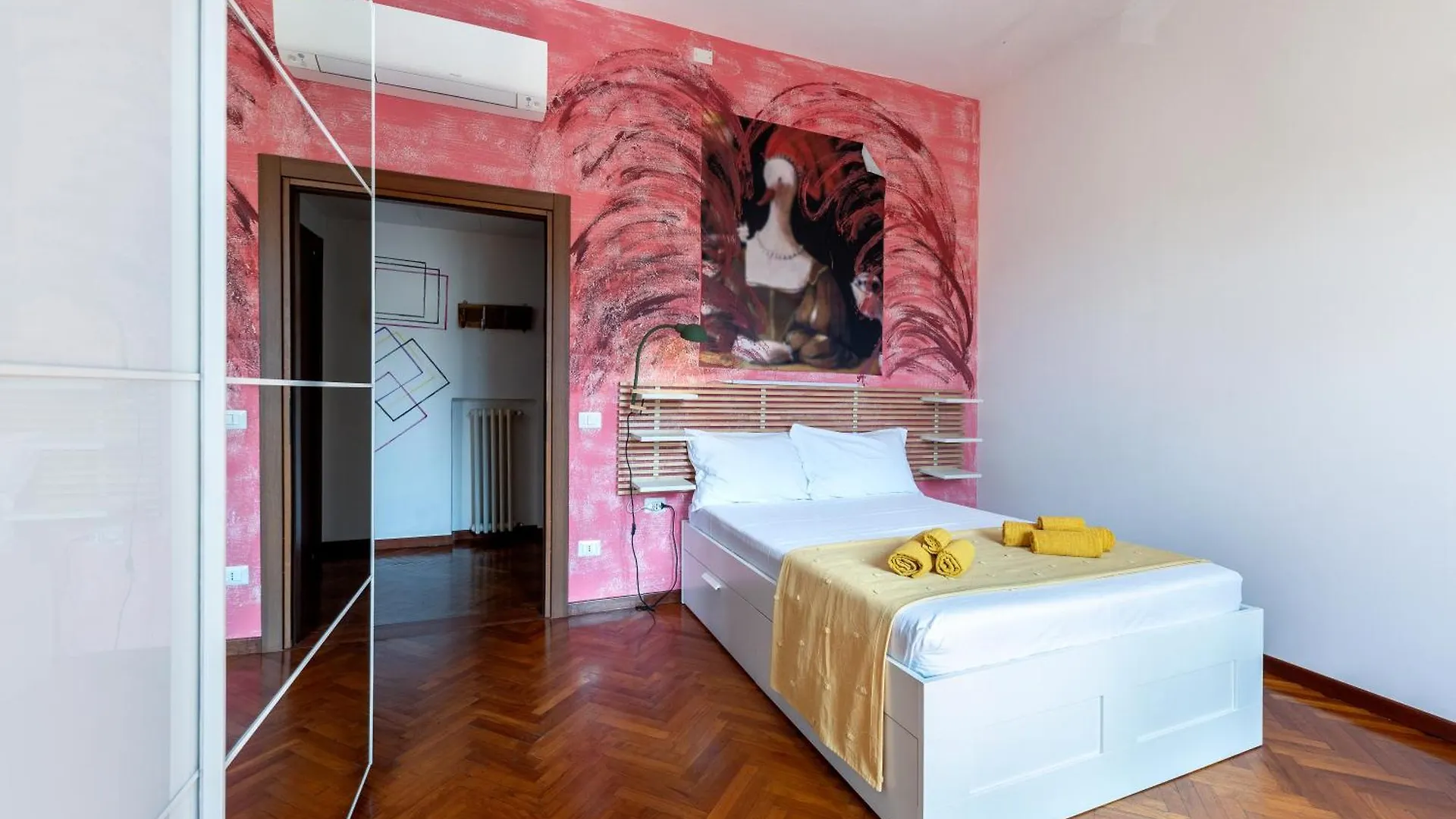 Apartment Appartamento D'Artiste Parma Italy